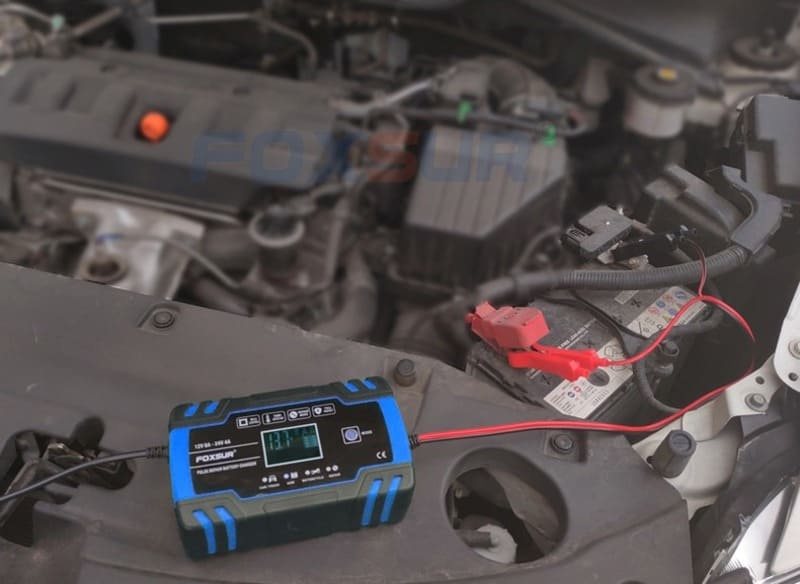 sac-binh-ac-quy-o-to-bao-lau-thi-day-1